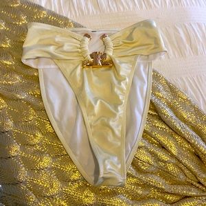 Pretty Little Thing bikini bottom medium new